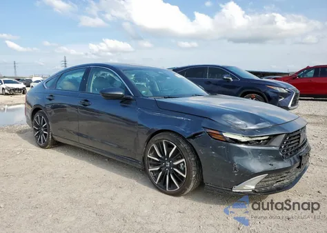2023 Honda Accord Touring Hybrid z USA, uszkodzony, nr VIN 1HGCY2F8XPA033379